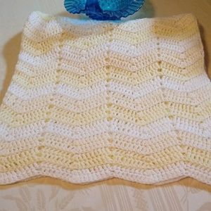 Crochet throw approx. 32x40 ln.